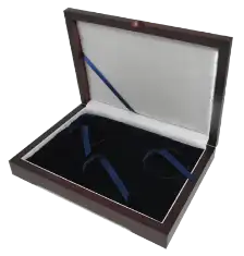 Guardhouse Wood Display Box - GH-W1300: (3XL)