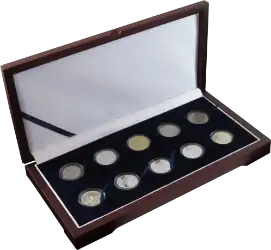 Guardhouse Wood Display Box -GH-W1400: (10S)